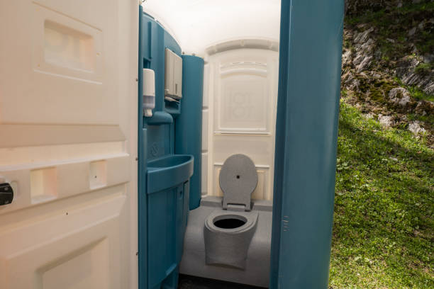 Best Portable restroom trailer rental  in Jeffersonville, IN